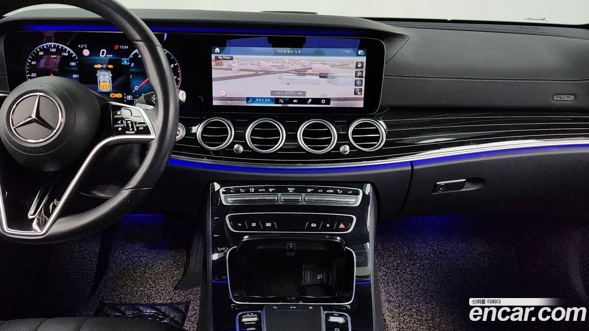 Mercedes-Benz E-Class 2021