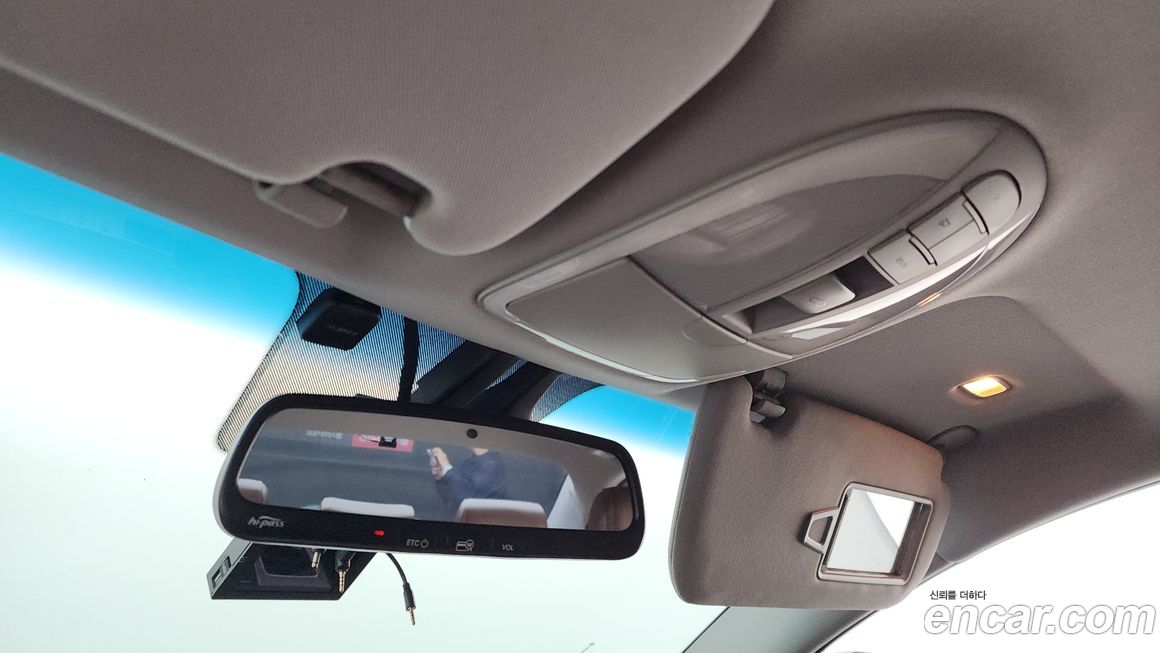 Hyundai Genesis 2012