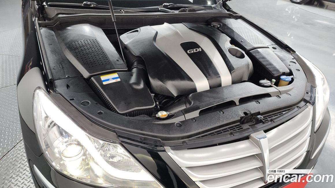 Hyundai Genesis 2012