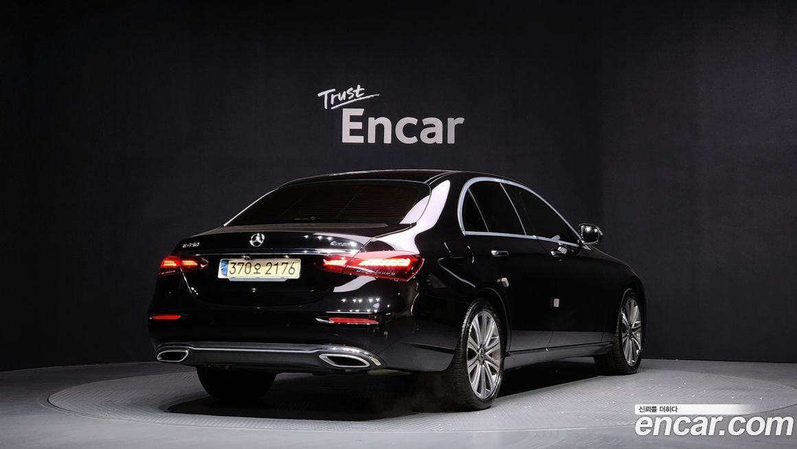 Mercedes-Benz E-Class 2021