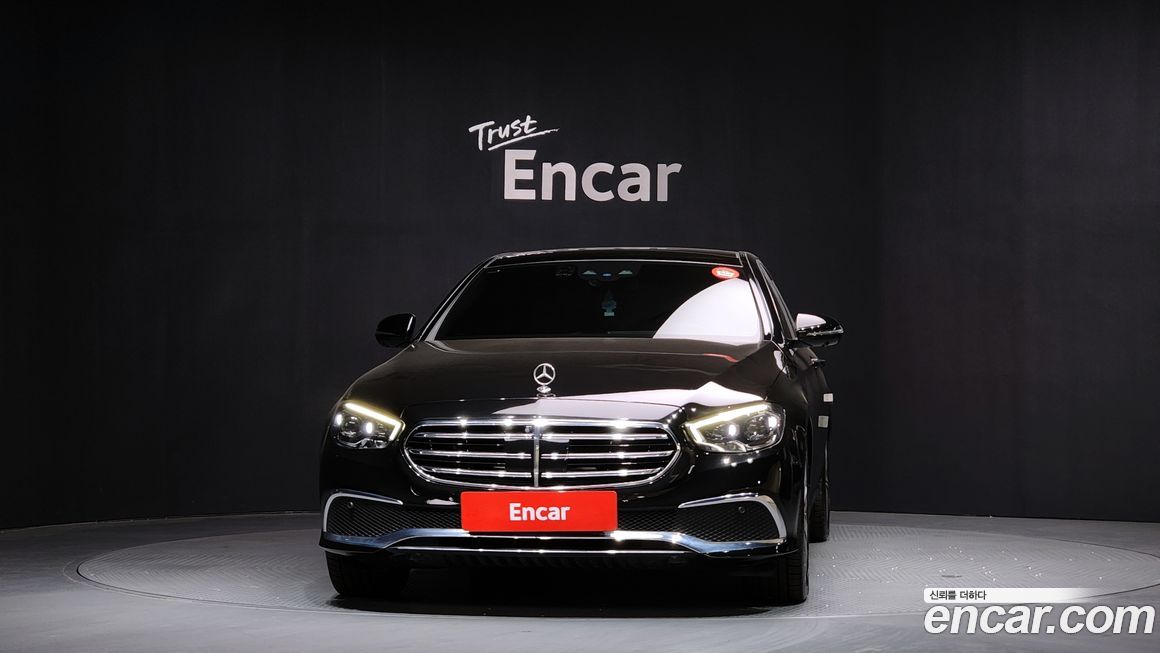 Mercedes-Benz E-Class 2021