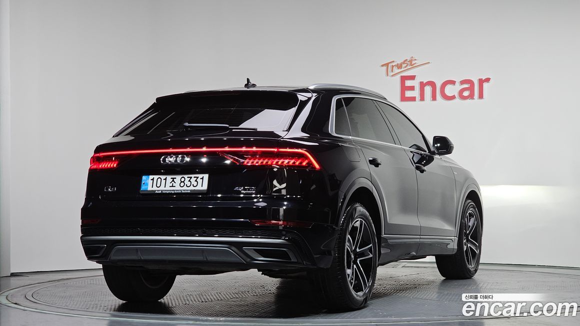 Audi Q8 2020