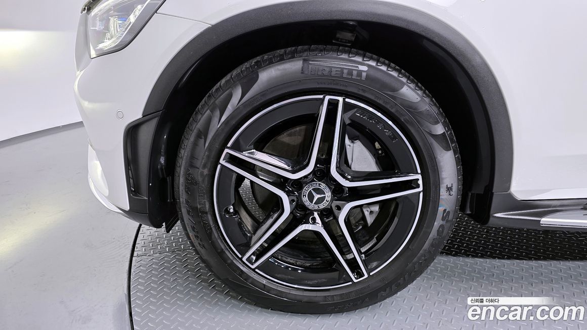 Mercedes-Benz GLC-Class 2022