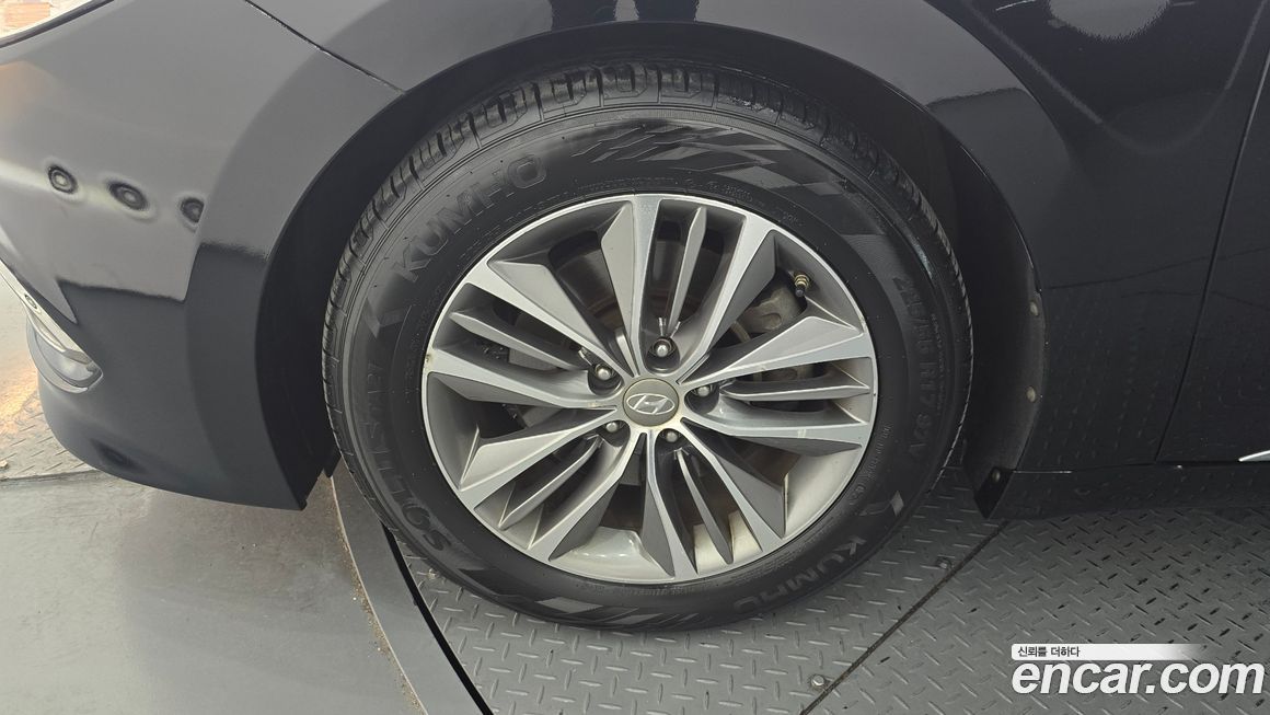 Hyundai Grandeur 2016