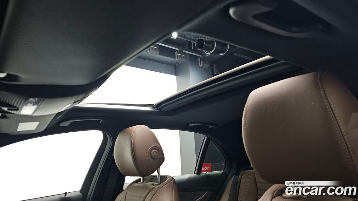 Mercedes-Benz E-Class 2023