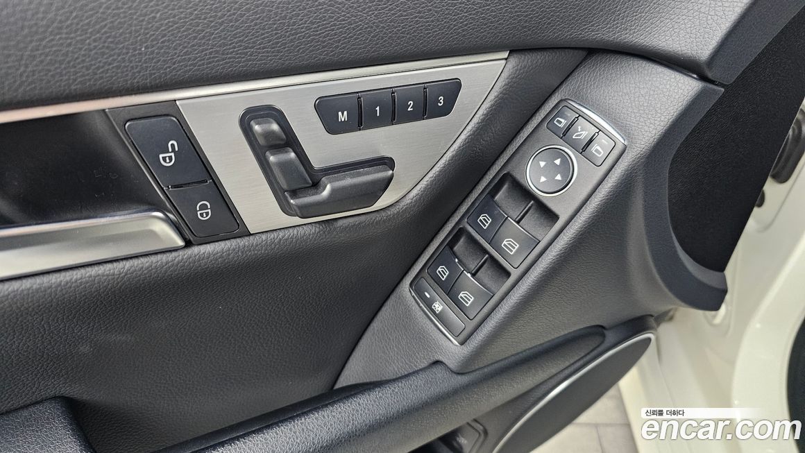Mercedes-Benz C-Class 2012