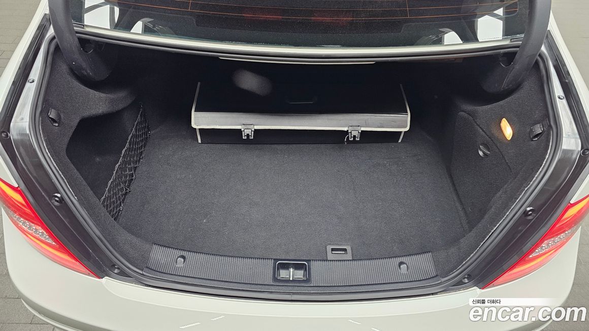 Mercedes-Benz C-Class 2012