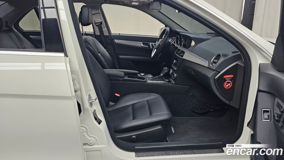 Mercedes-Benz C-Class 2012