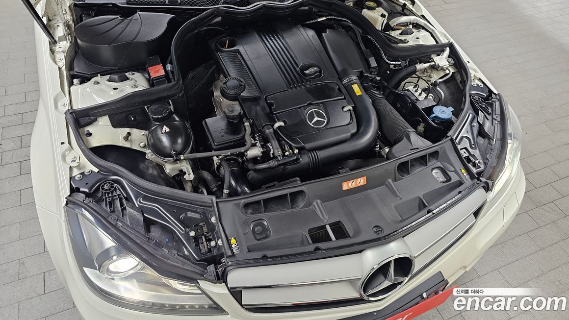 Mercedes-Benz C-Class 2012