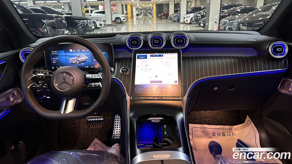 Mercedes-Benz GLC-Class 2025