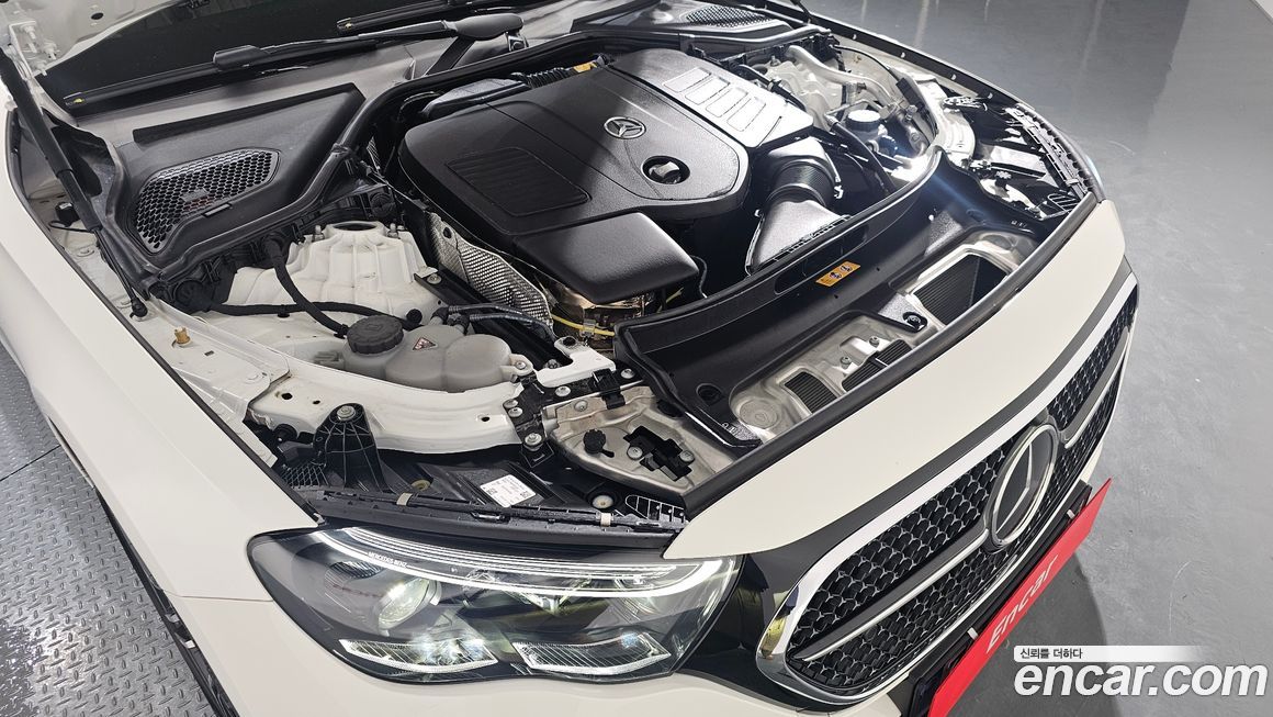 Mercedes-Benz E-Class 2025