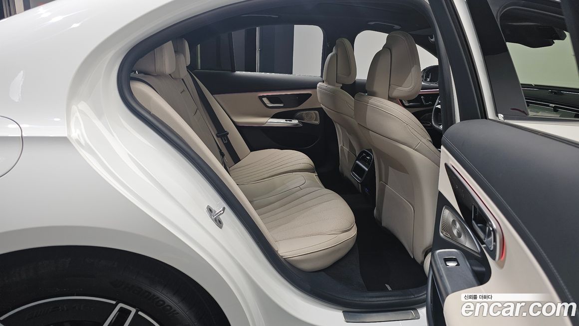 Mercedes-Benz E-Class 2025