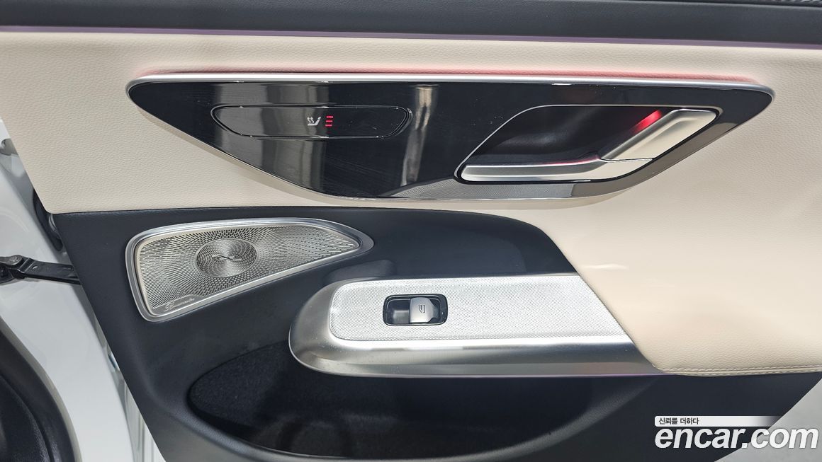 Mercedes-Benz E-Class 2025