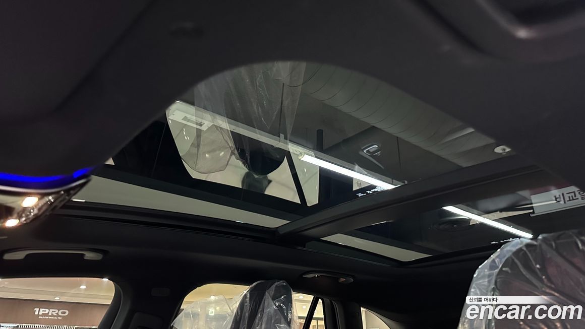 Mercedes-Benz GLC-Class 2025