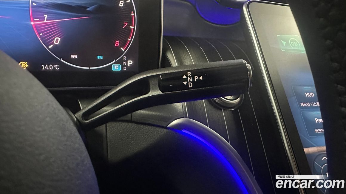 Mercedes-Benz GLC-Class 2025