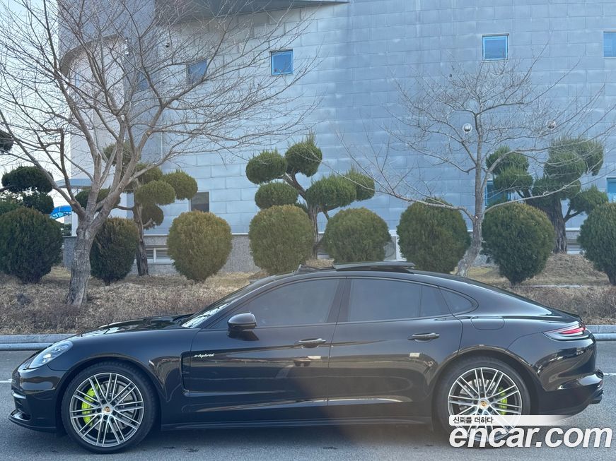 Porsche Panamera 2019