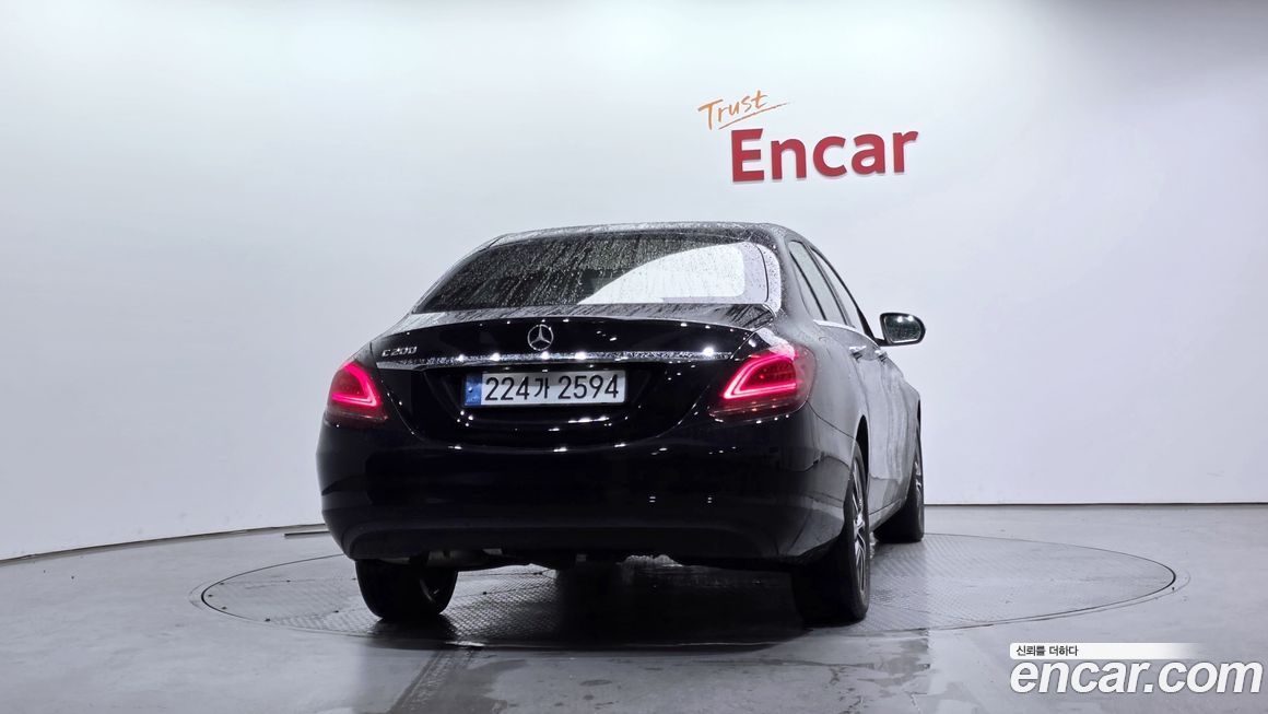 Mercedes-Benz C-Class 2019
