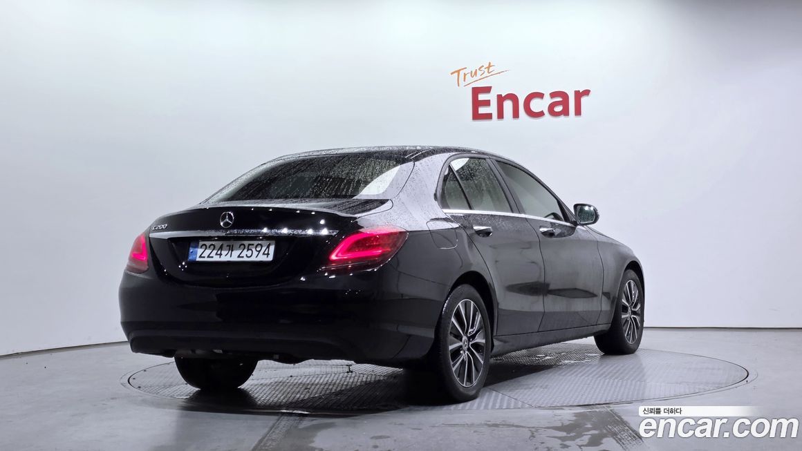 Mercedes-Benz C-Class 2019