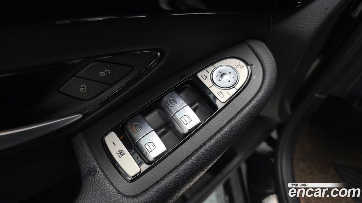 Mercedes-Benz C-Class 2019