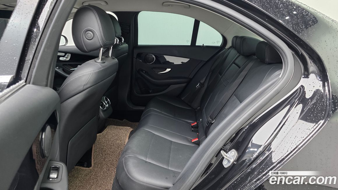 Mercedes-Benz C-Class 2019