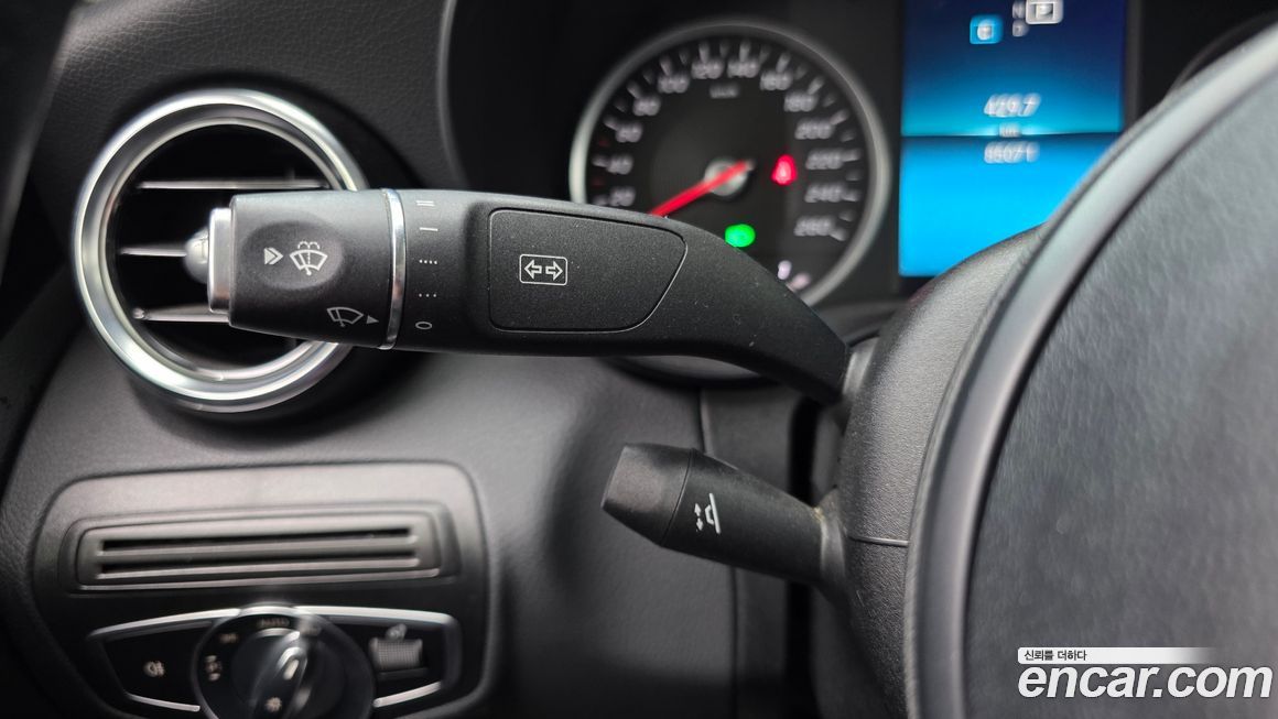 Mercedes-Benz C-Class 2019