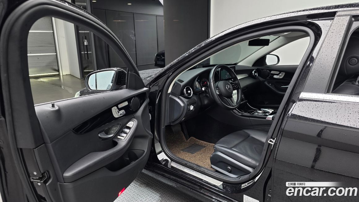 Mercedes-Benz C-Class 2019