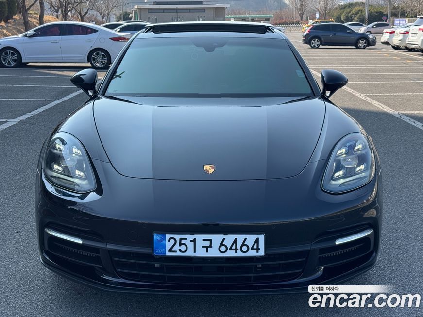 Porsche Panamera 2019
