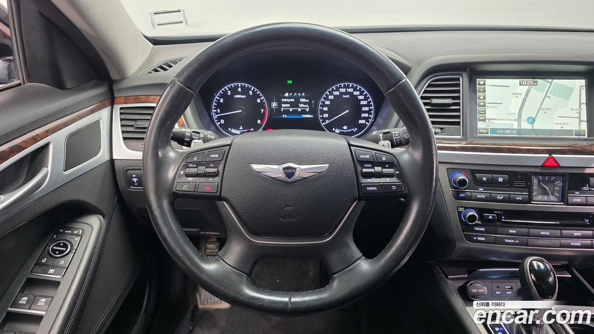 Hyundai Genesis 2015