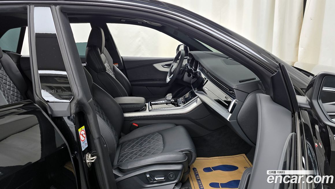 Audi Q8 2025