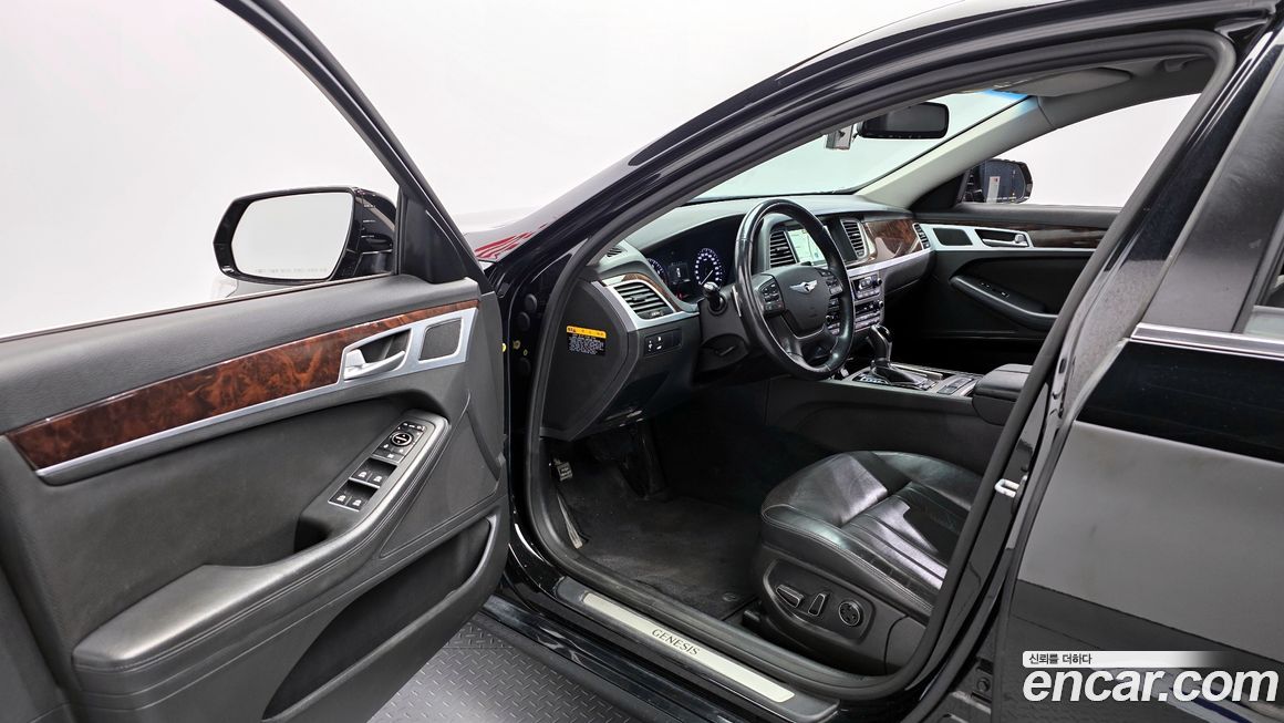 Hyundai Genesis 2015