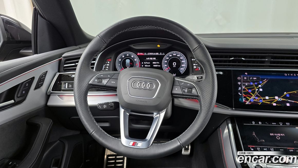 Audi Q8 2025