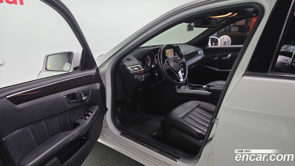 Mercedes-Benz E-Class 2015