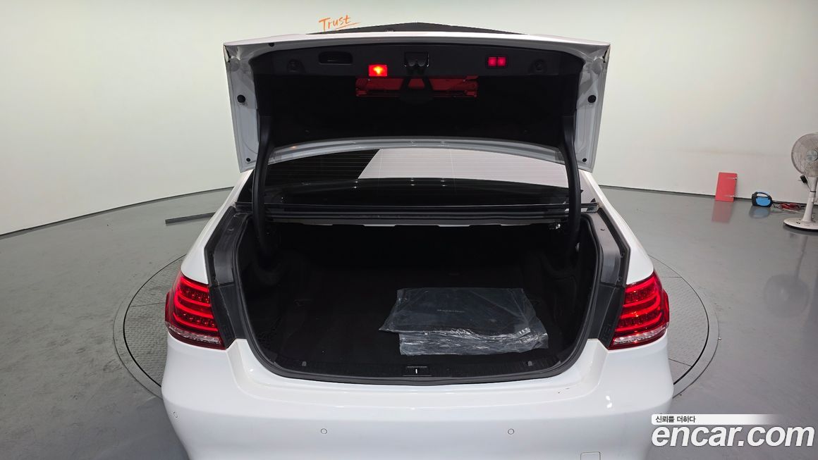 Mercedes-Benz E-Class 2015