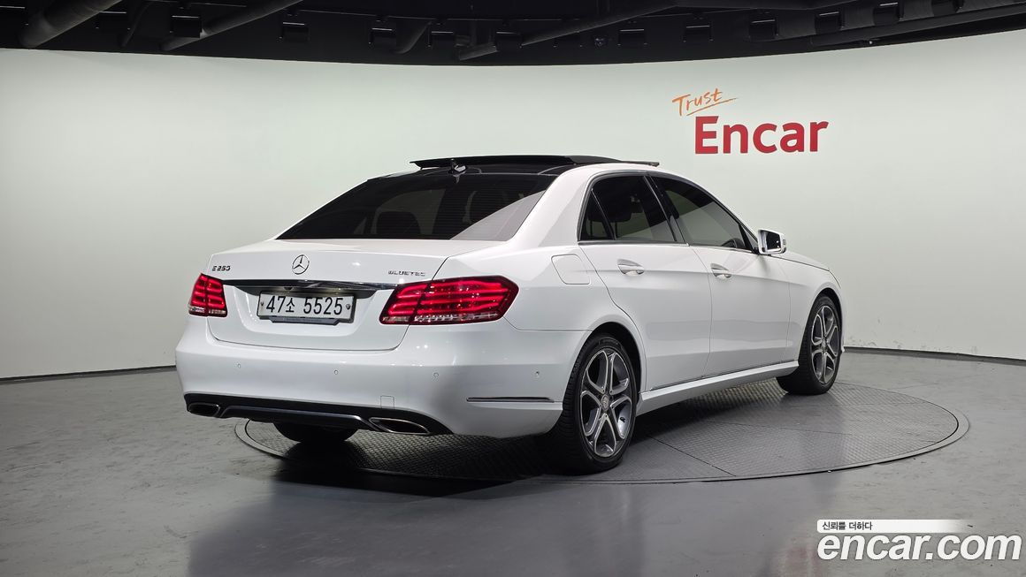 Mercedes-Benz E-Class 2015