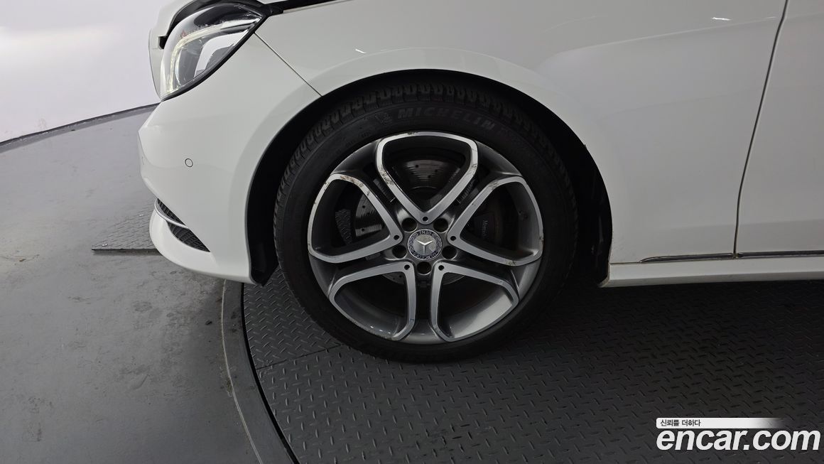 Mercedes-Benz E-Class 2015