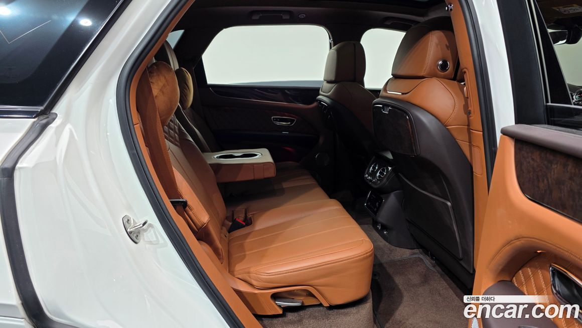 Bentley Bentayga 2021