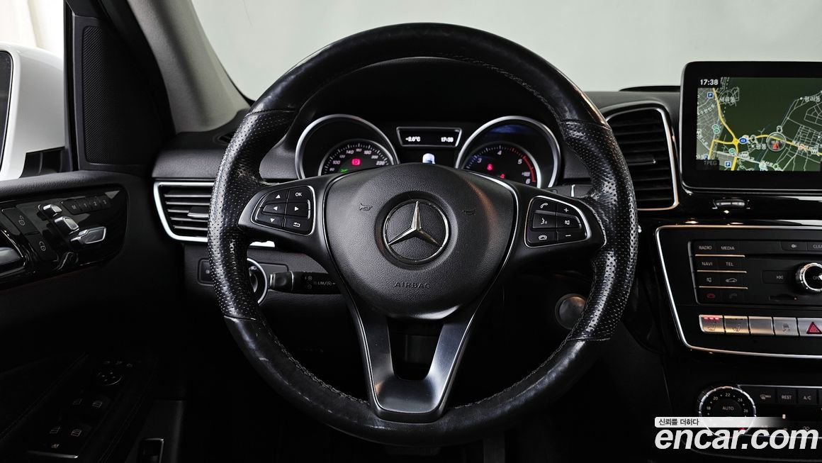Mercedes-Benz GLE-Class 2017