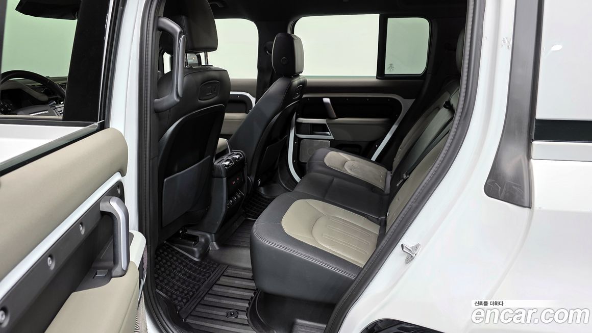 Land Rover Defender 2022