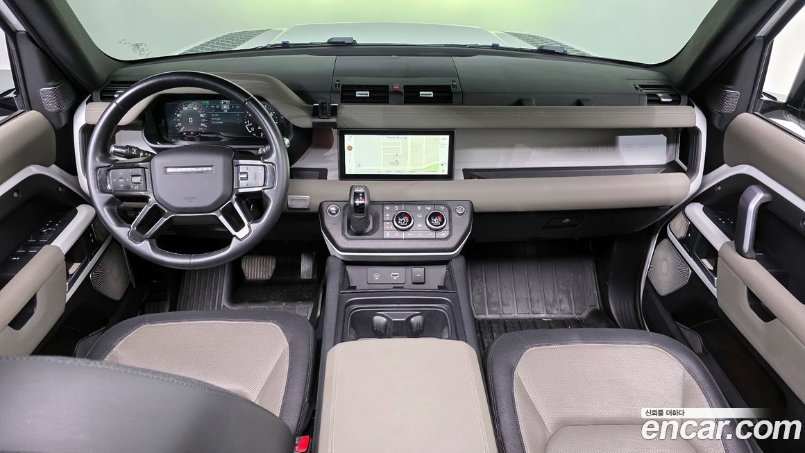 Land Rover Defender 2022