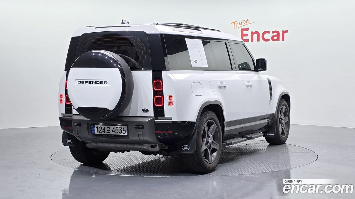 Land Rover Defender 2022