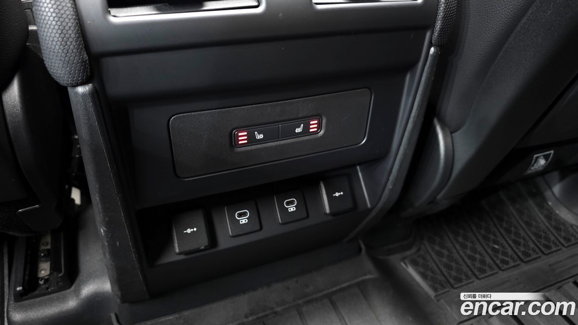 Land Rover Defender 2022