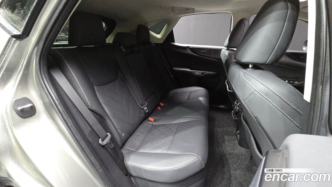 Lexus NX 2023