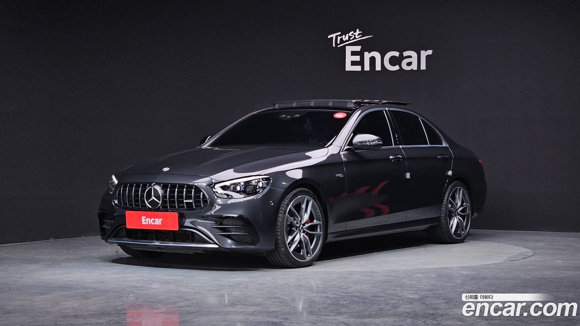 Mercedes-Benz E-Class 2022