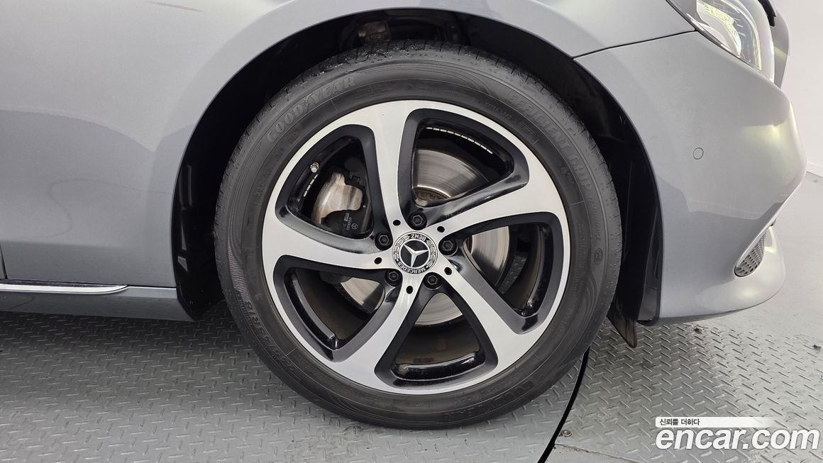 Mercedes-Benz E-Class 2020