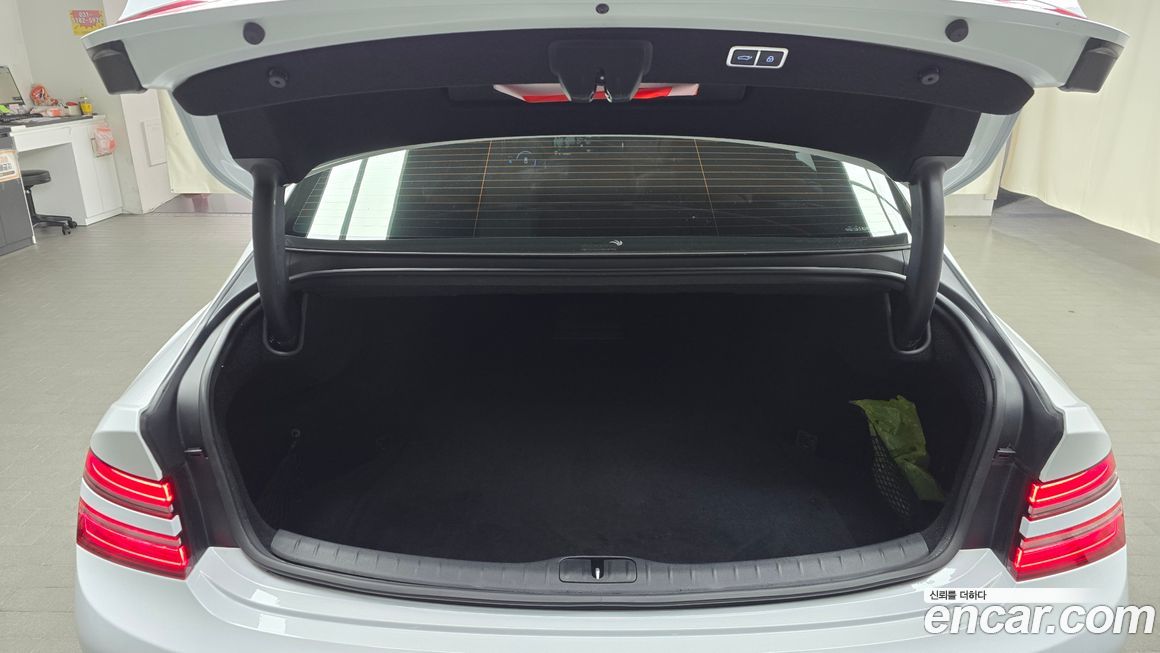 Genesis G80 2023