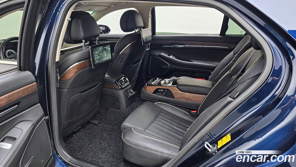 Genesis G90 2021