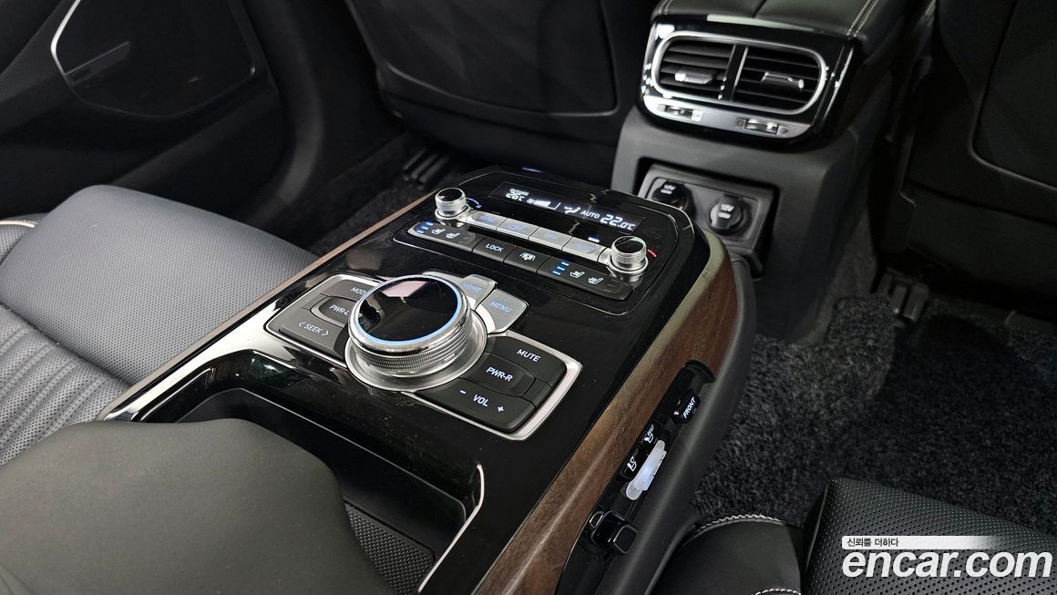 Genesis G90 2021