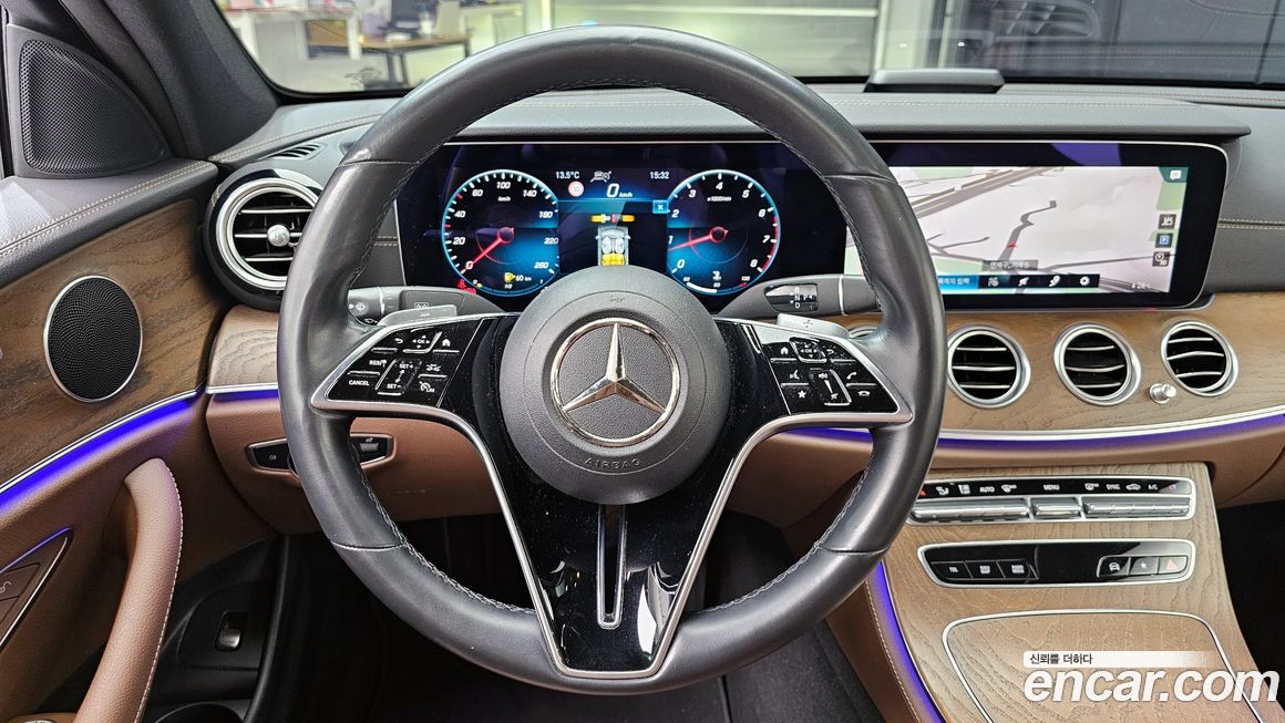 Mercedes-Benz E-Class 2021