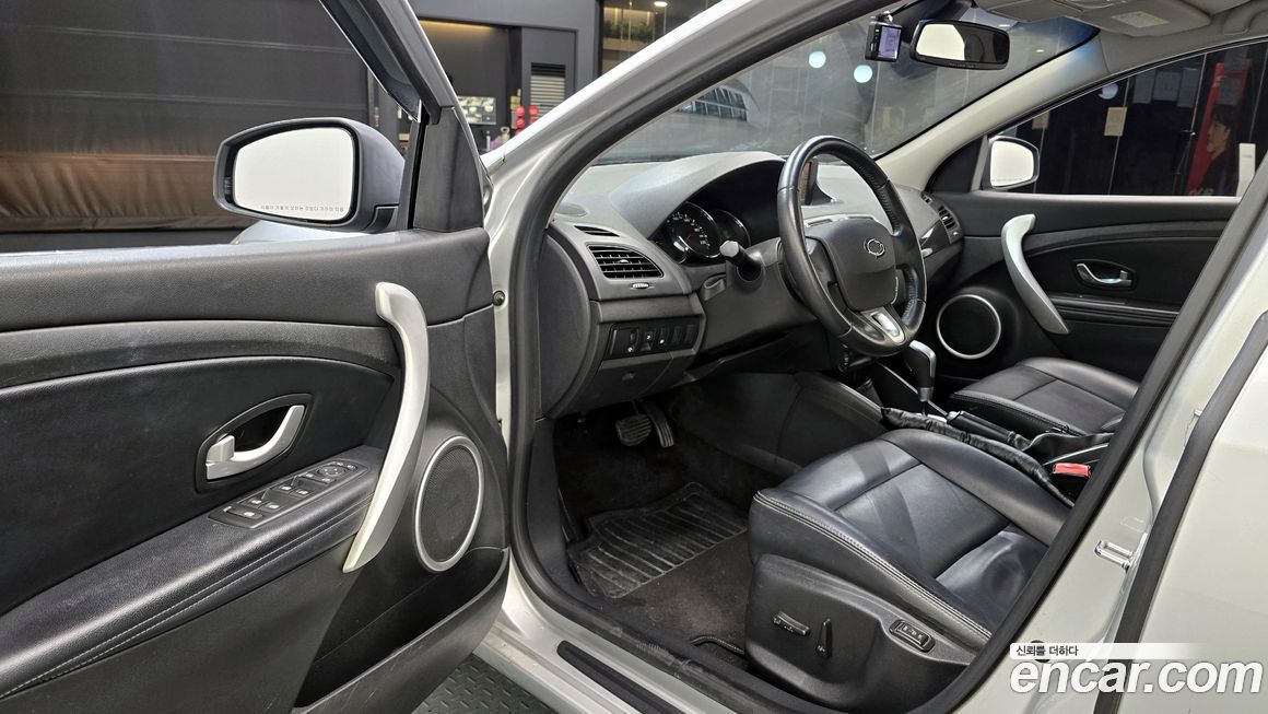 Renault-KoreaSamsung SM3 2011