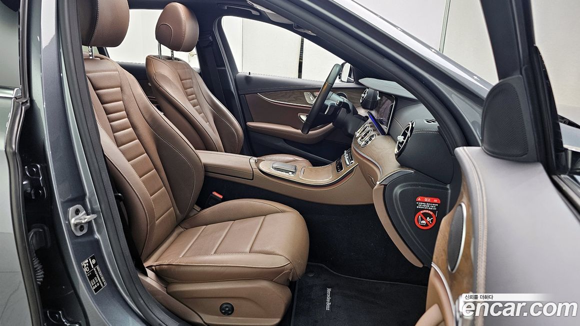 Mercedes-Benz E-Class 2021